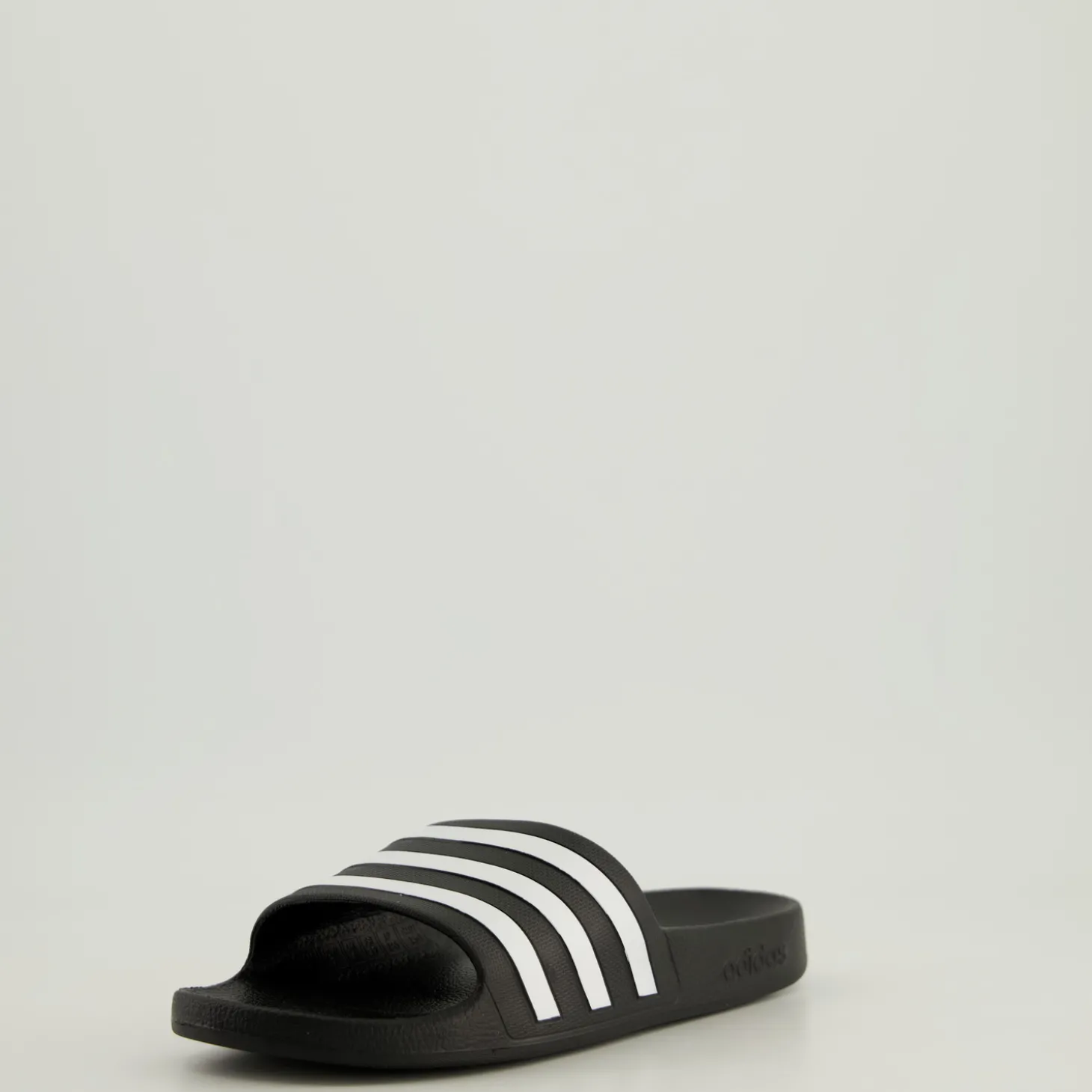 ADILETTE AQUA