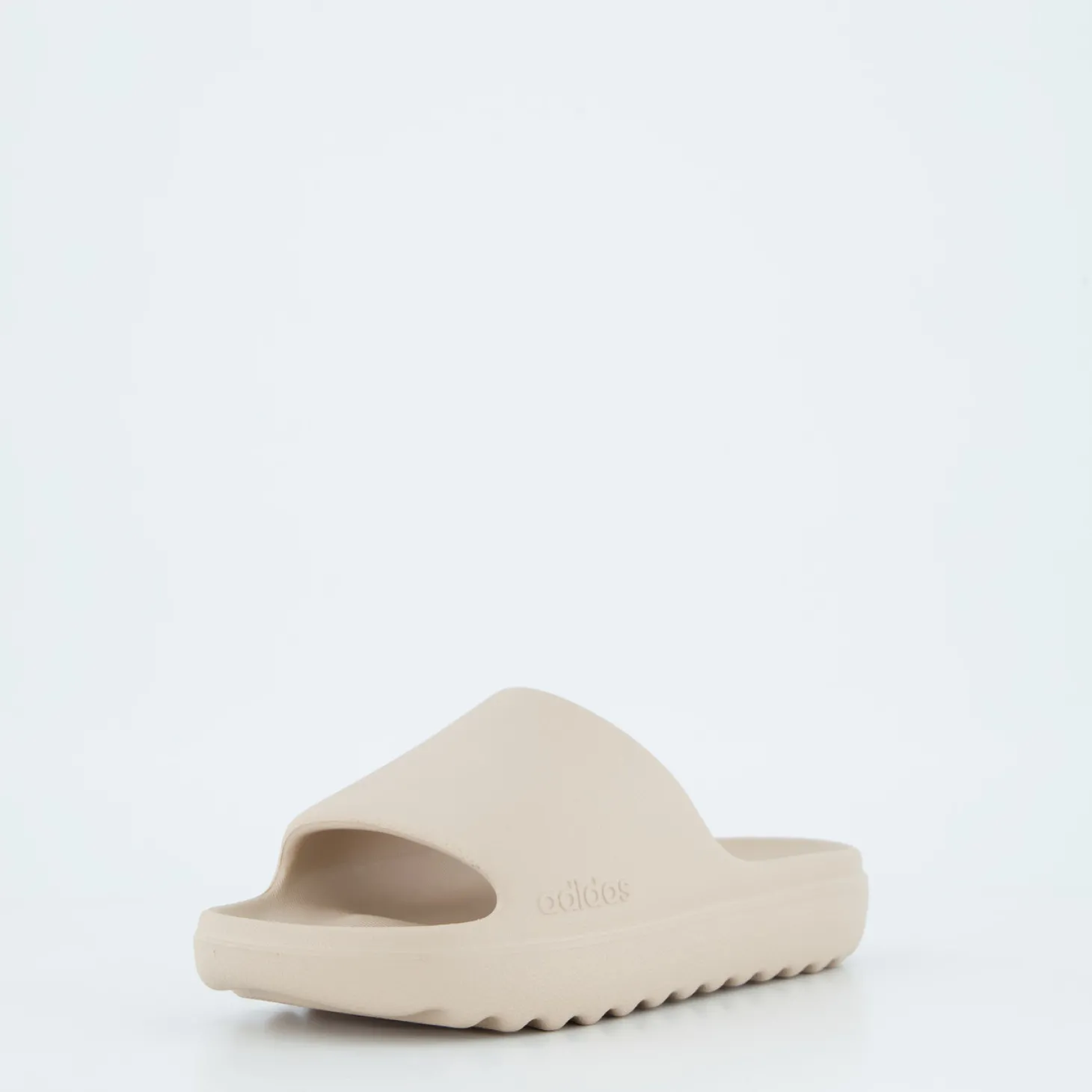 ADILETTE LUMIA