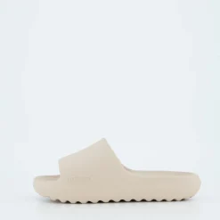 ADILETTE LUMIA