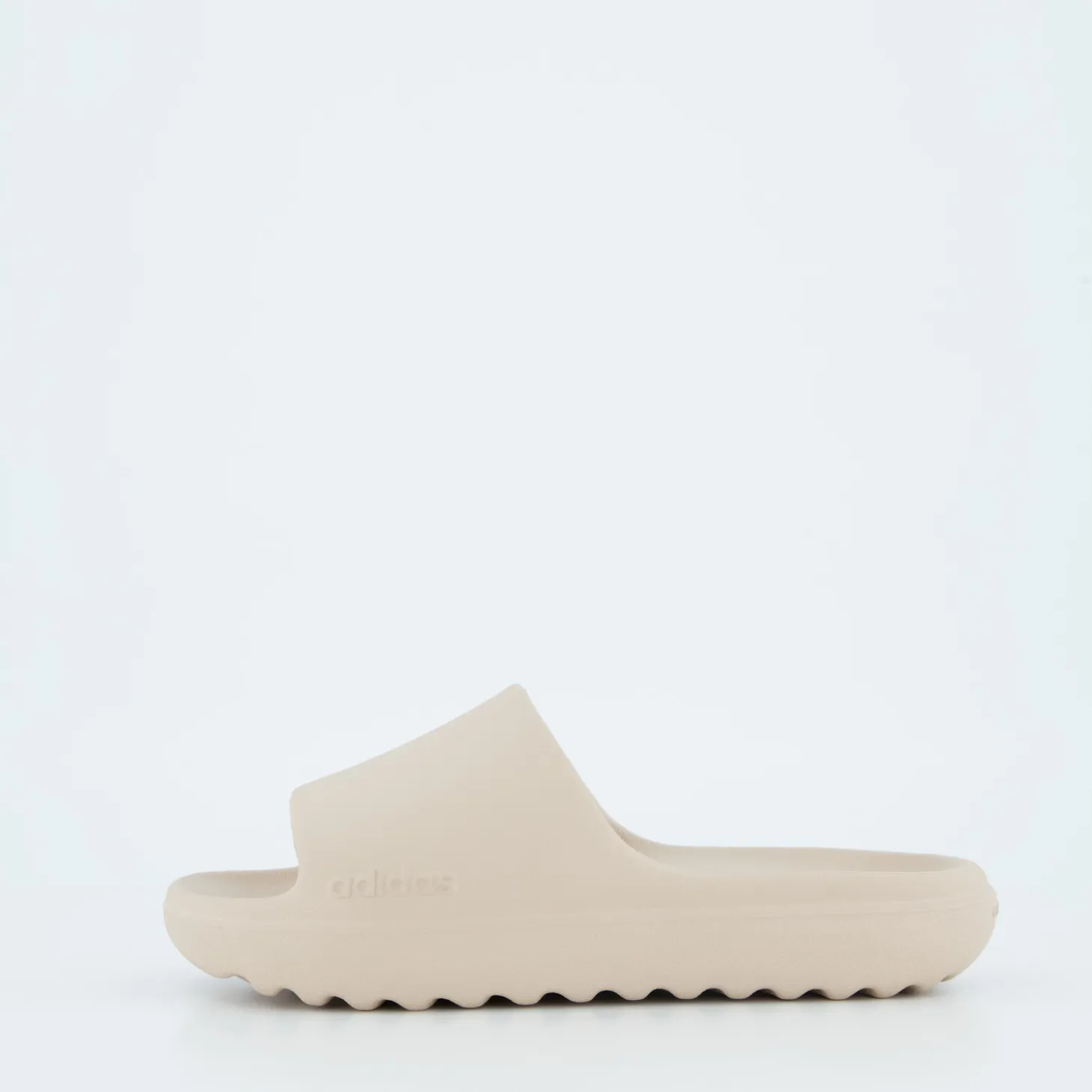 ADILETTE LUMIA