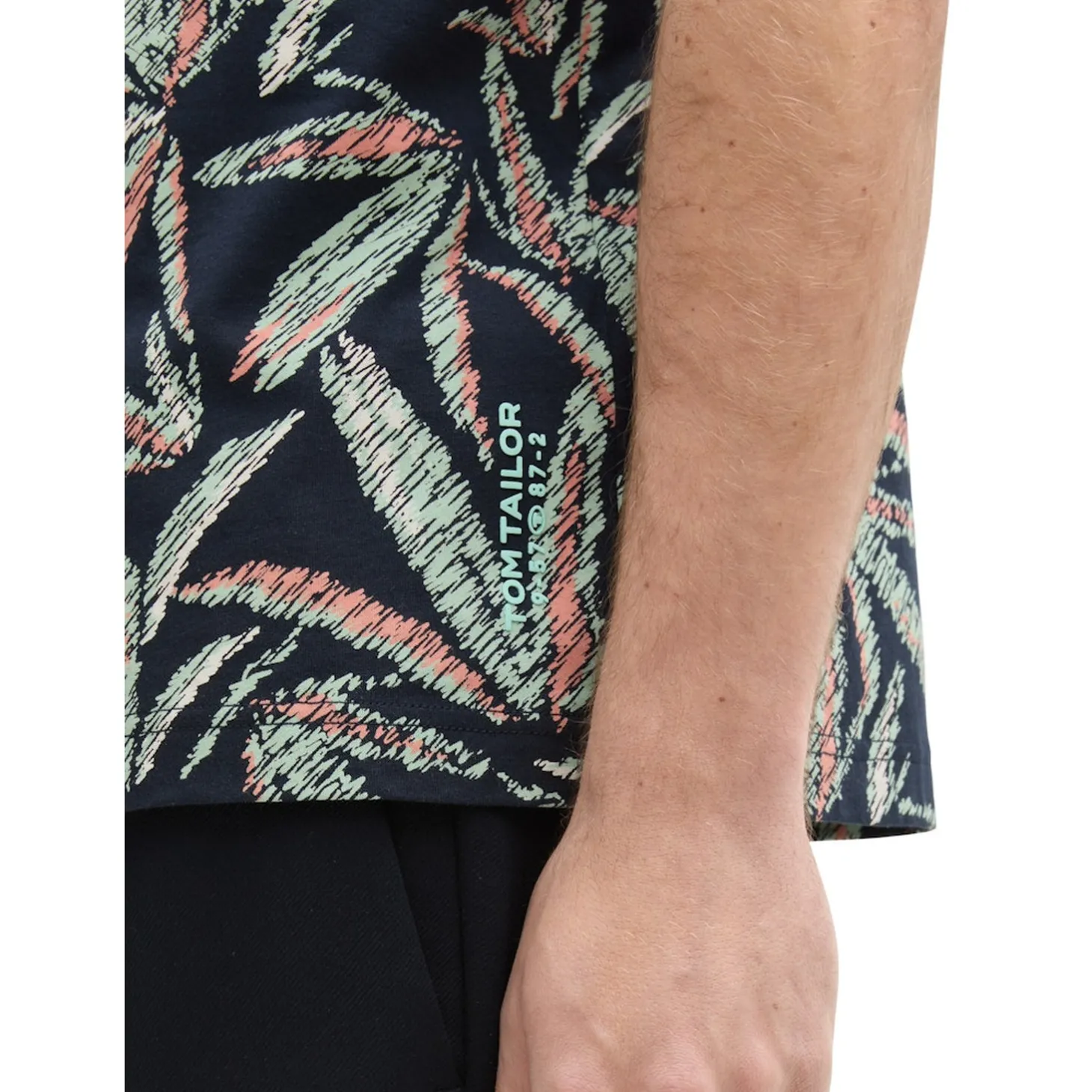 Allover printed t-shirt