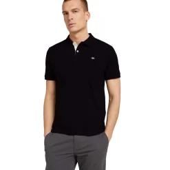 Basic polo with contrast