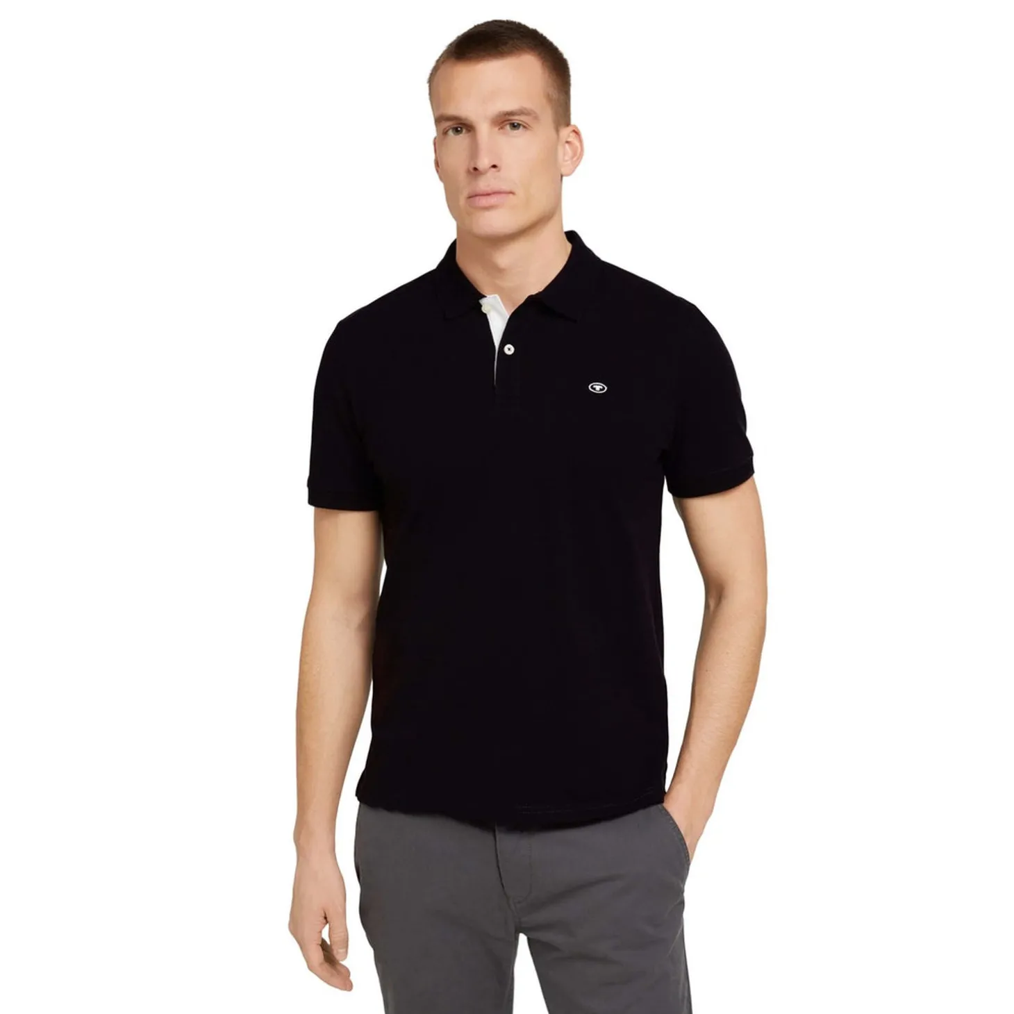 Basic polo with contrast