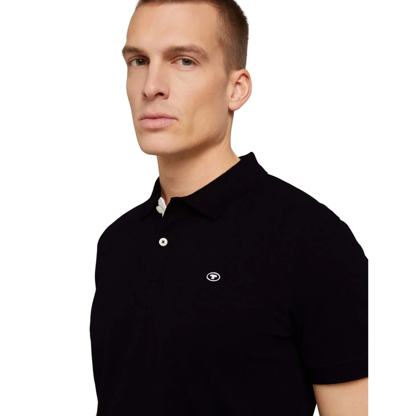 Basic polo with contrast