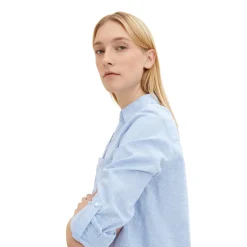 Blouse with slub structure