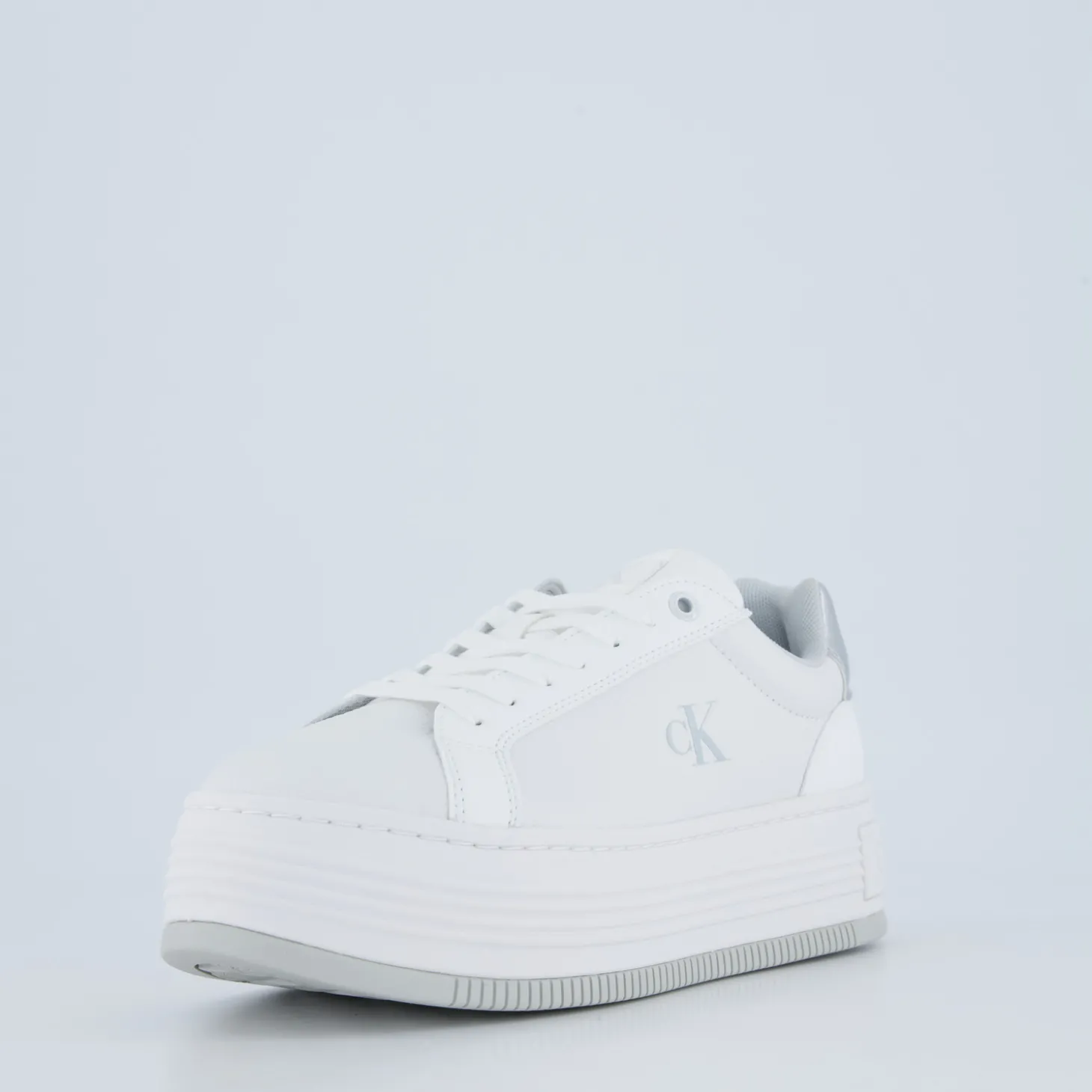 BOLD FLATF LOW LACE