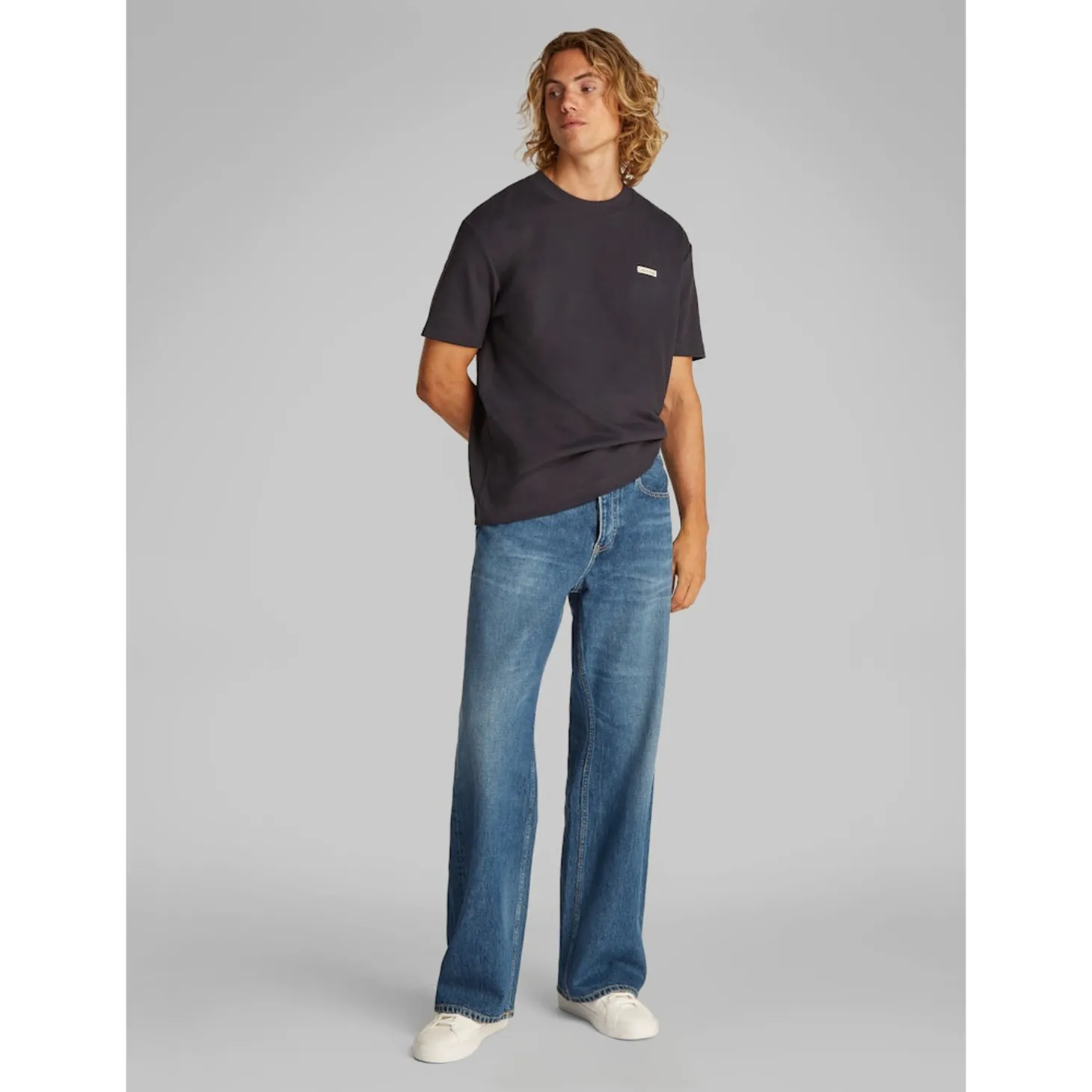 CALVIN KLEIN LABEL TEE