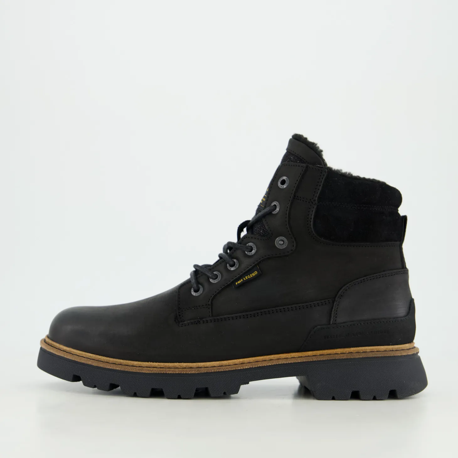 Cargo boot Dragan with warm li