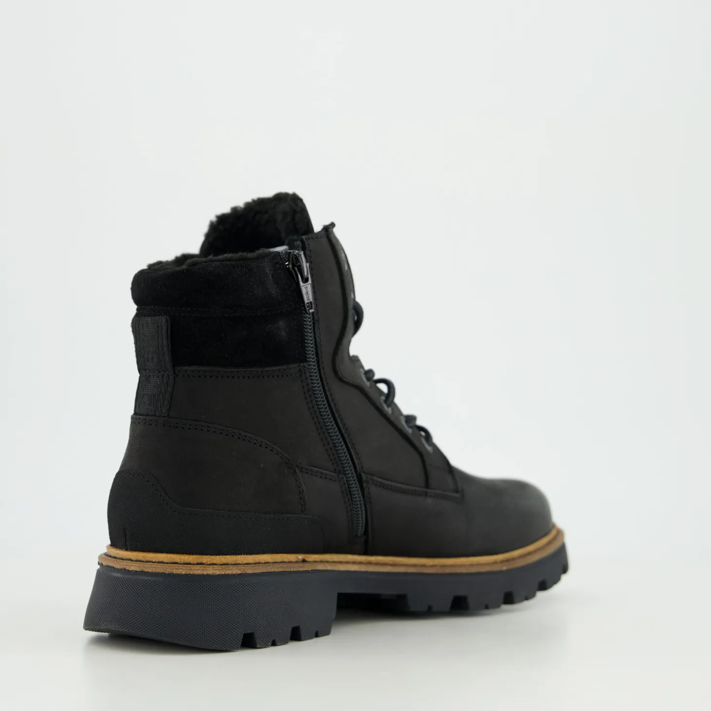 Cargo boot Dragan with warm li