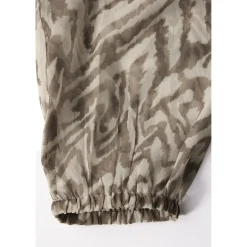 Chiffon V-neck blouse w gather