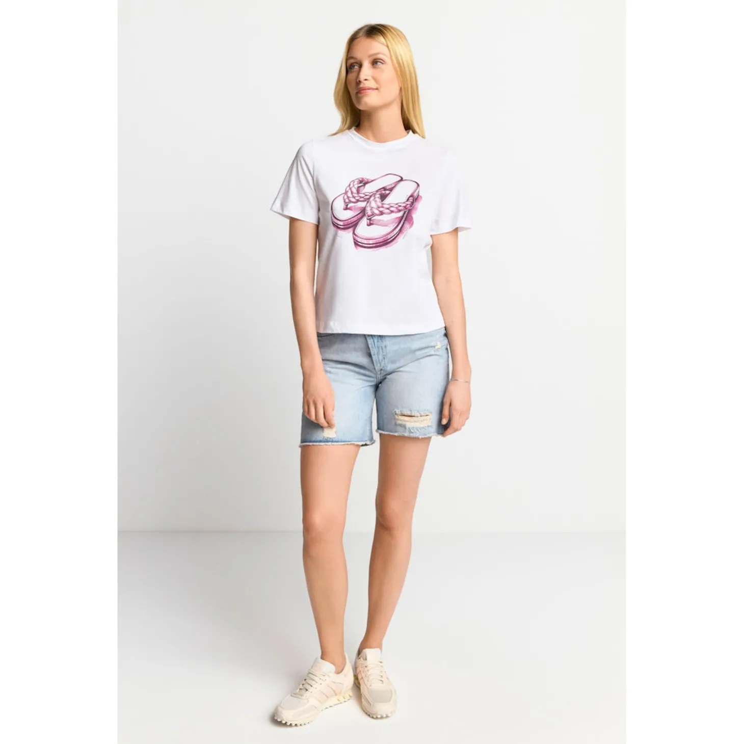 Elegant Fit T-Shirt Flip Flops