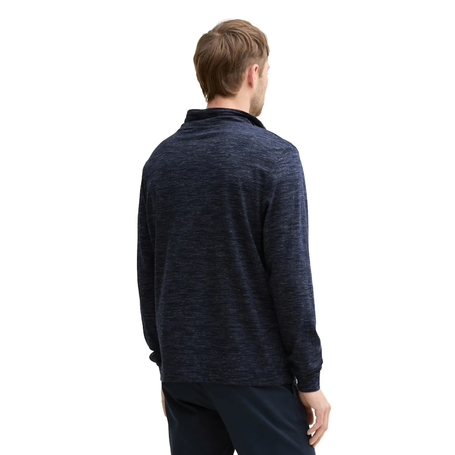 Injected t-shirt snood