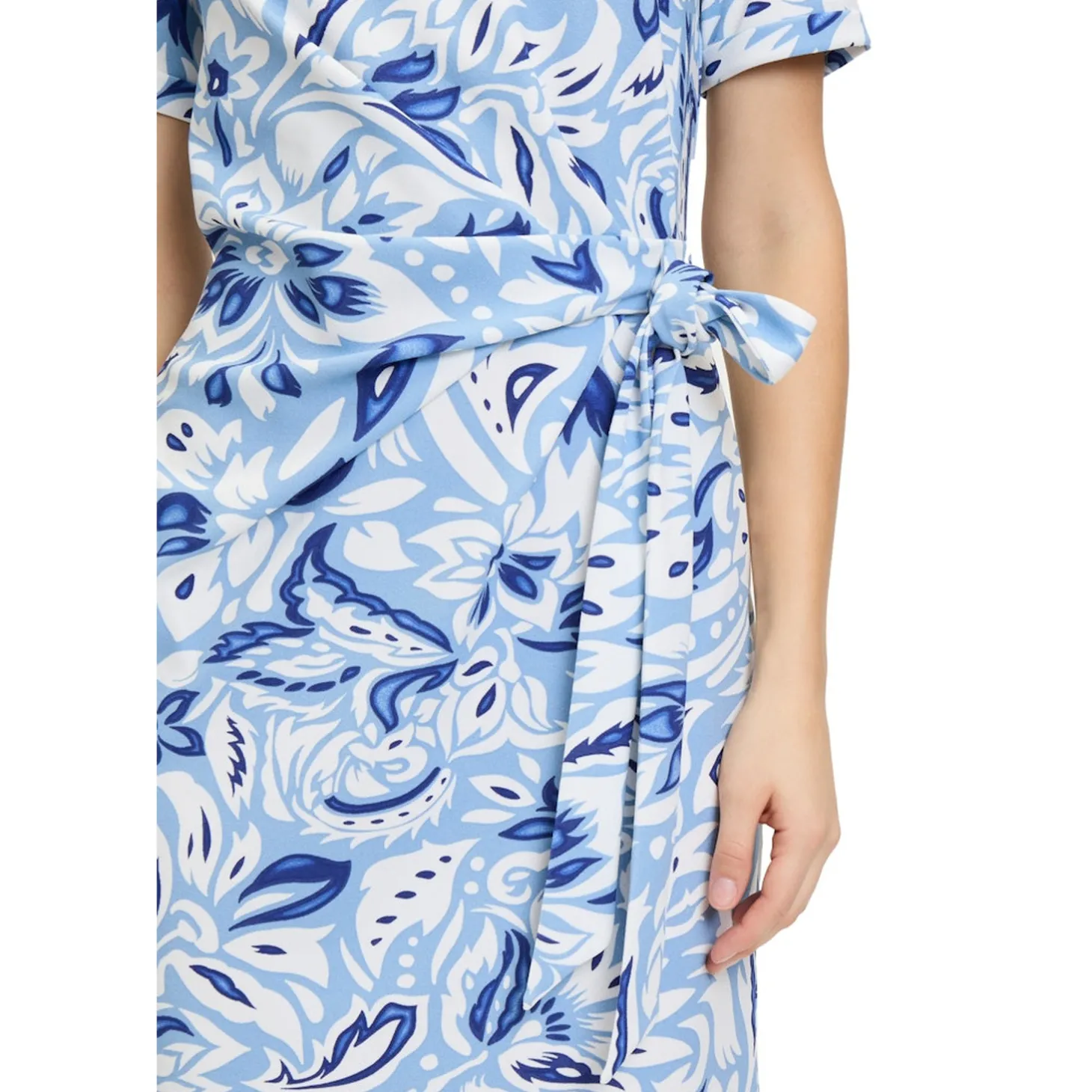 Kleid Kurz