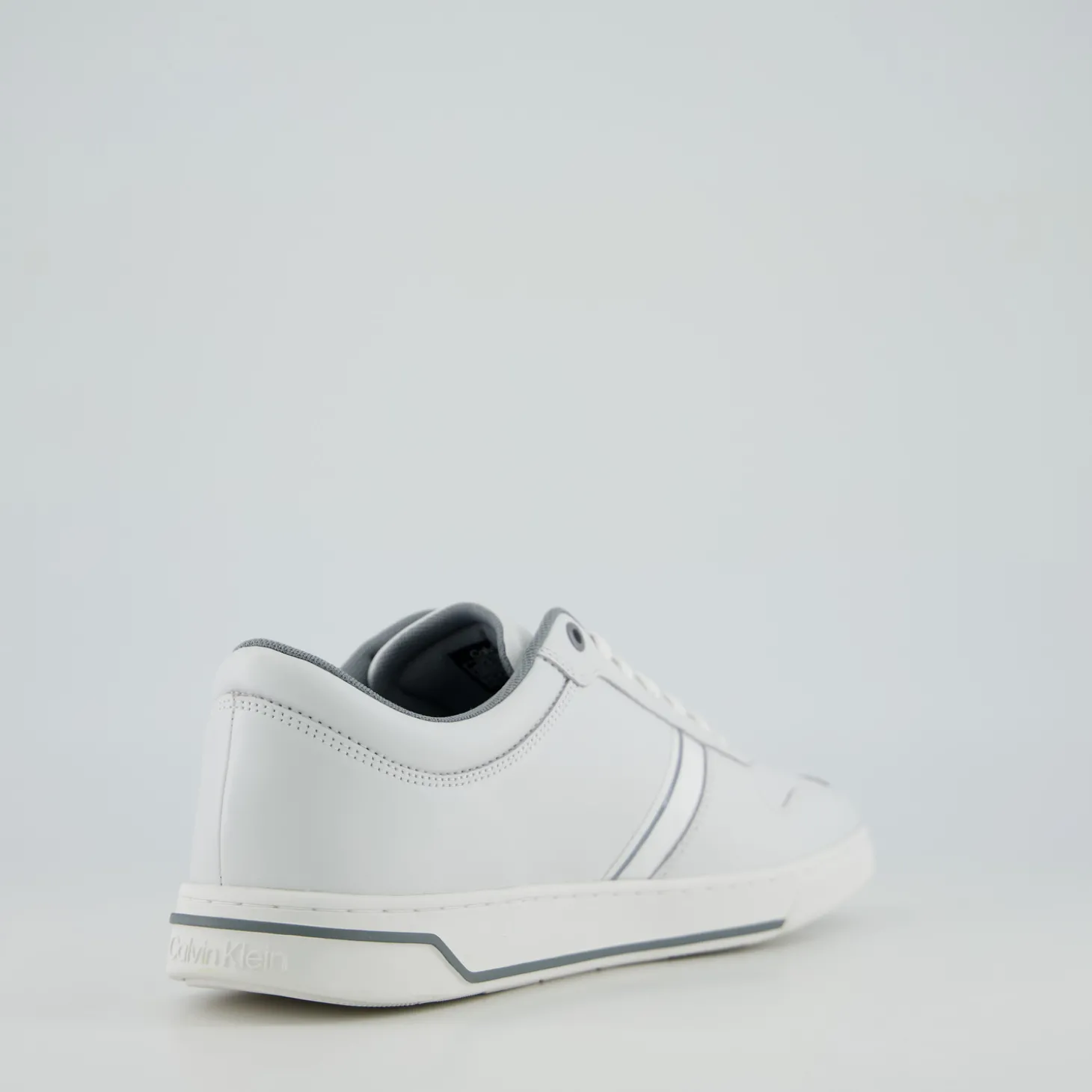 LOW TOP LACE UP LOGO