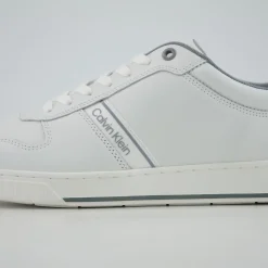 LOW TOP LACE UP LOGO