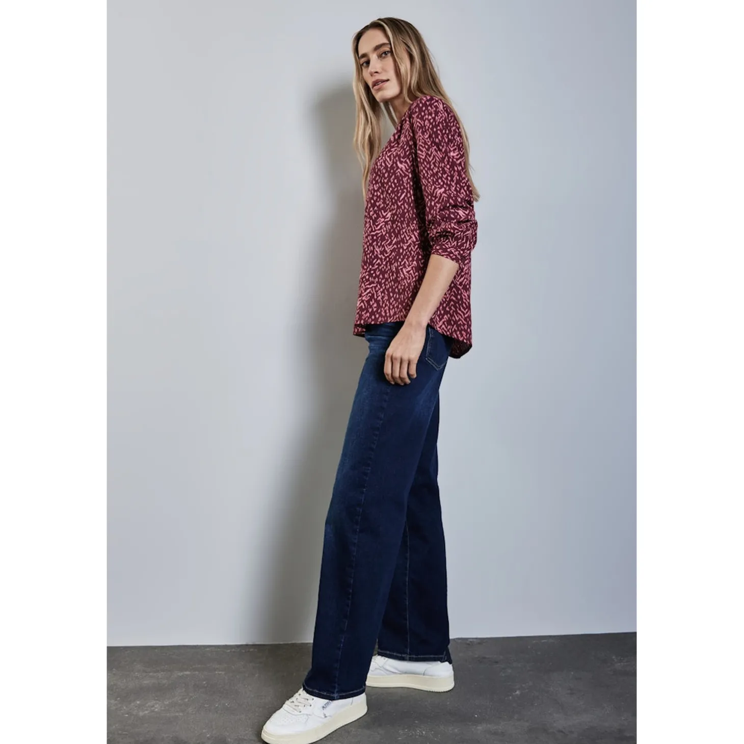 LTD QR Splitneck tunic blouse