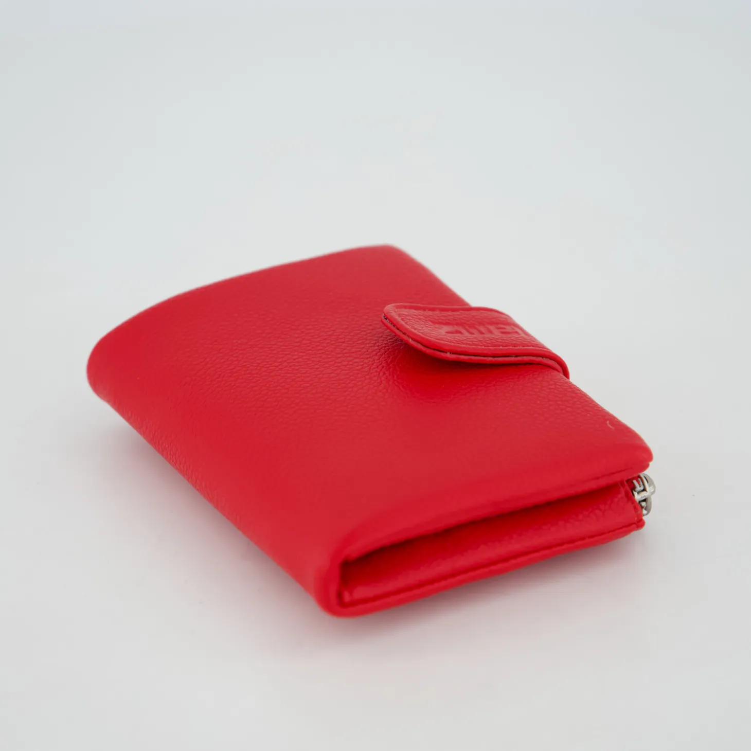 M. WALLET