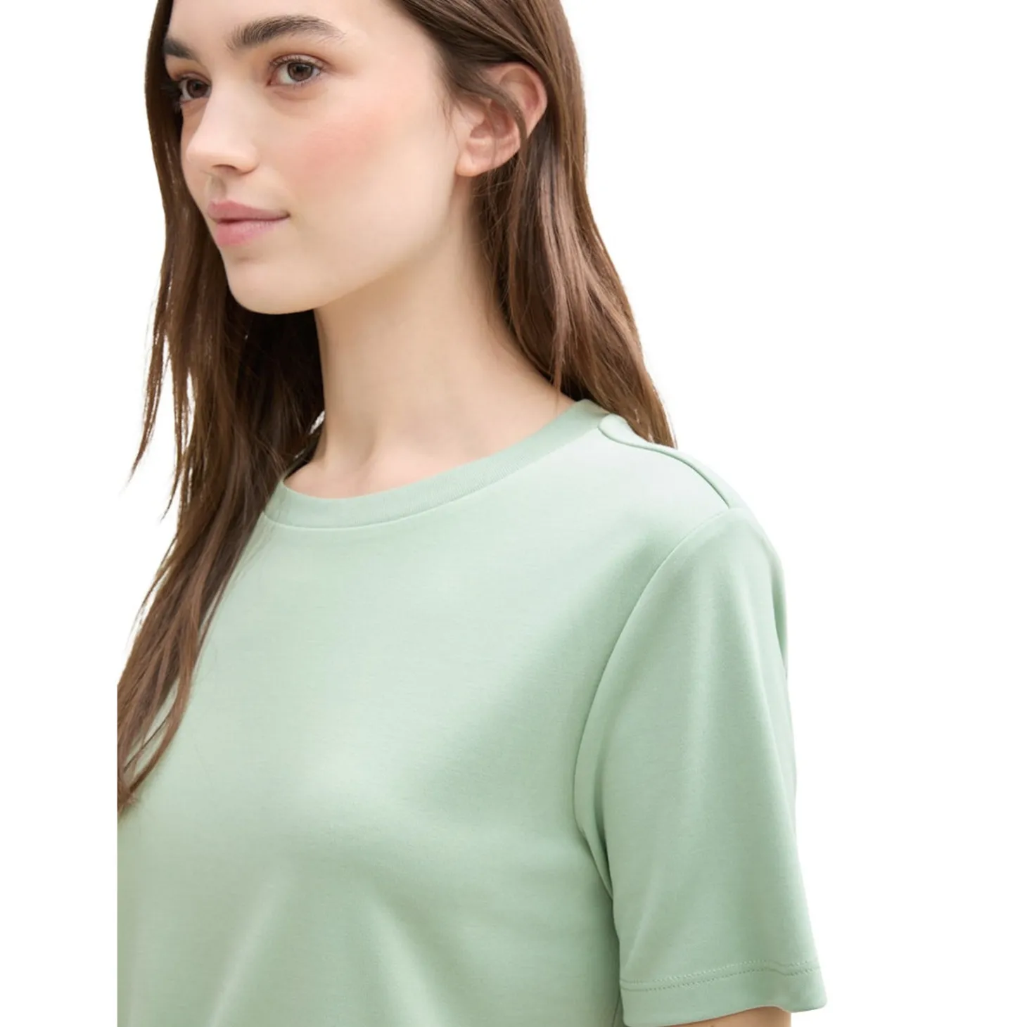 Modern fluent t-shirt