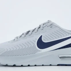 NIKE AIR MAX NUAXIS