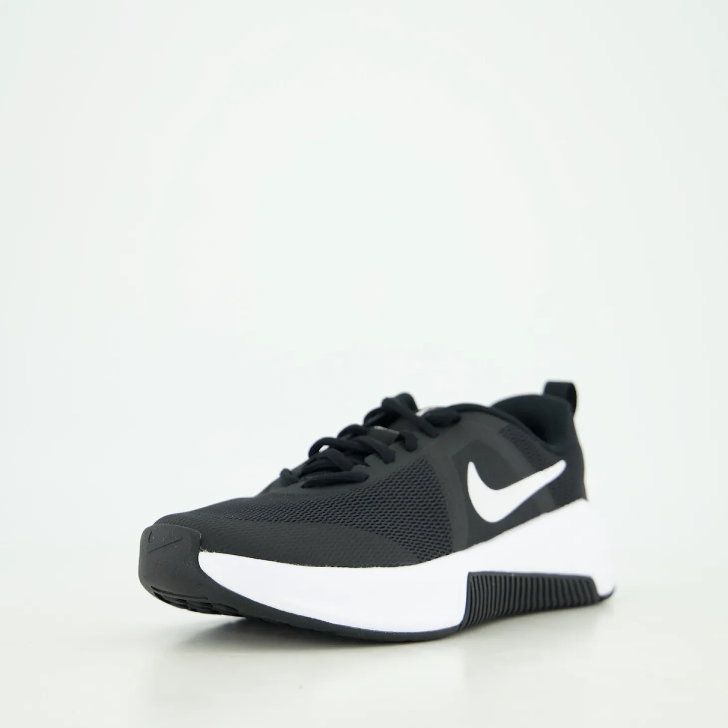 Nike MC Trainer 3 Women"s Work