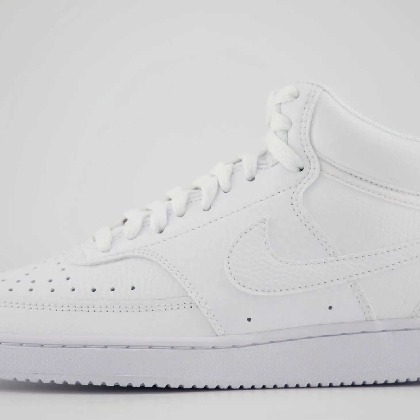 NIKECOURT VISION MID WOMEN-S