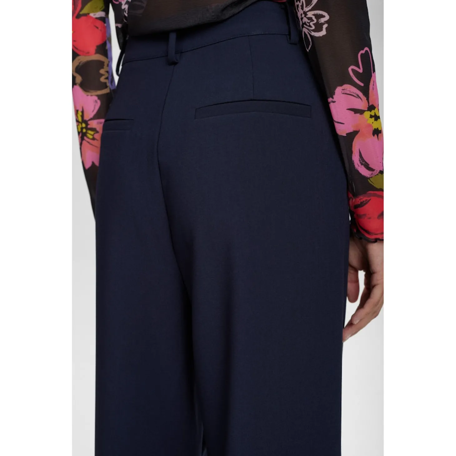 NUMATHY PANTS