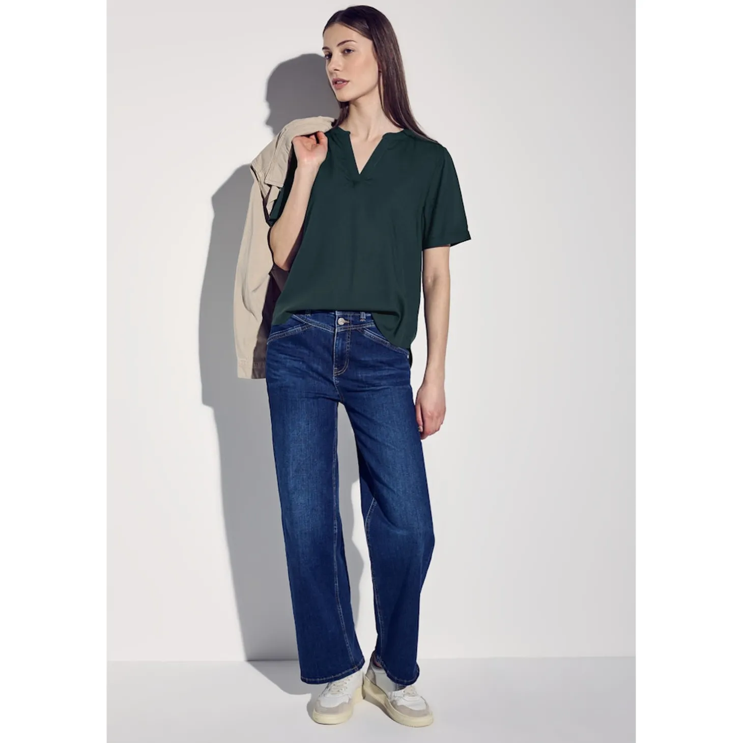 QR Splitneck blouse w turn-up