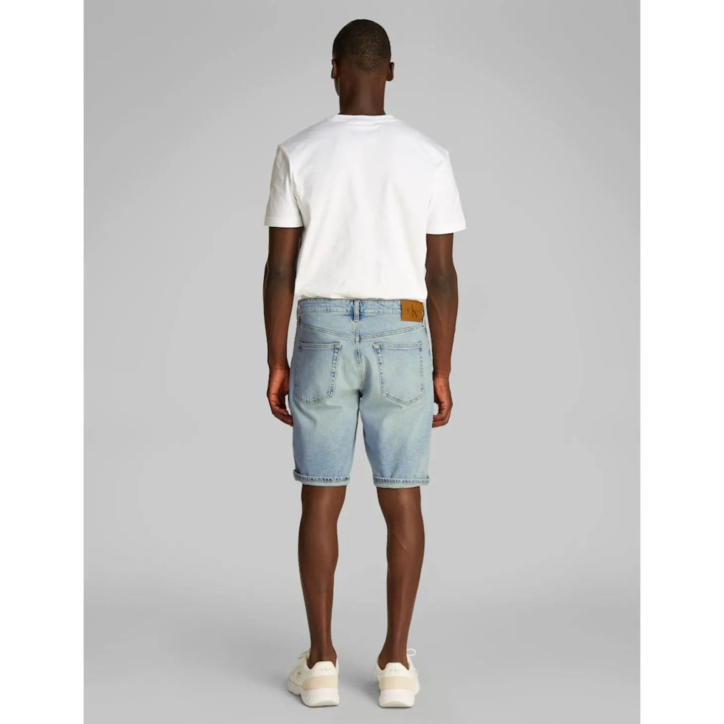 REGULAR SHORT