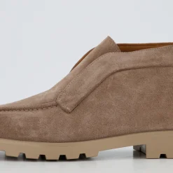 SAND SUEDE