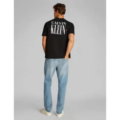SERIF FONT GRAPHIC TEE