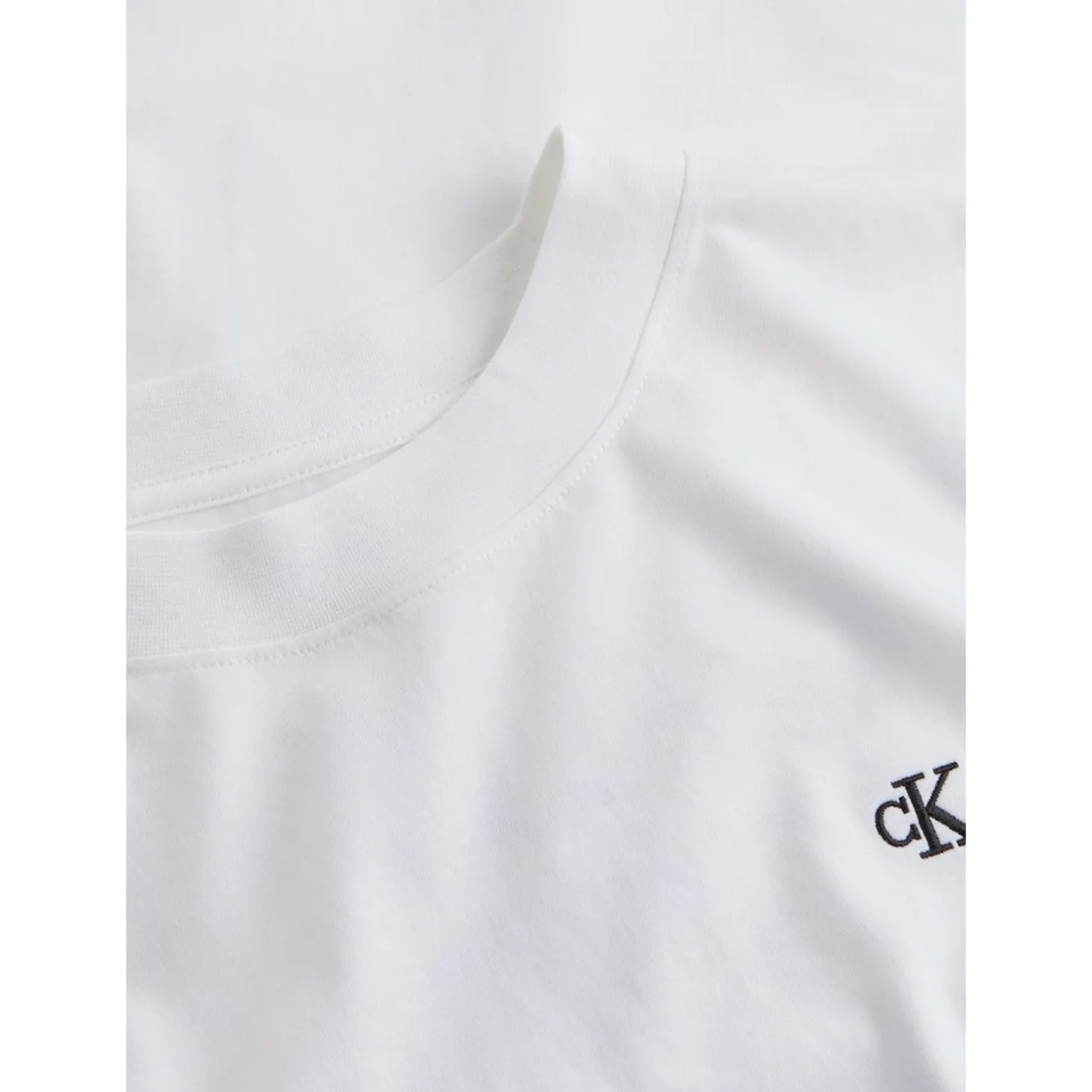 SERIF FONT GRAPHIC TEE