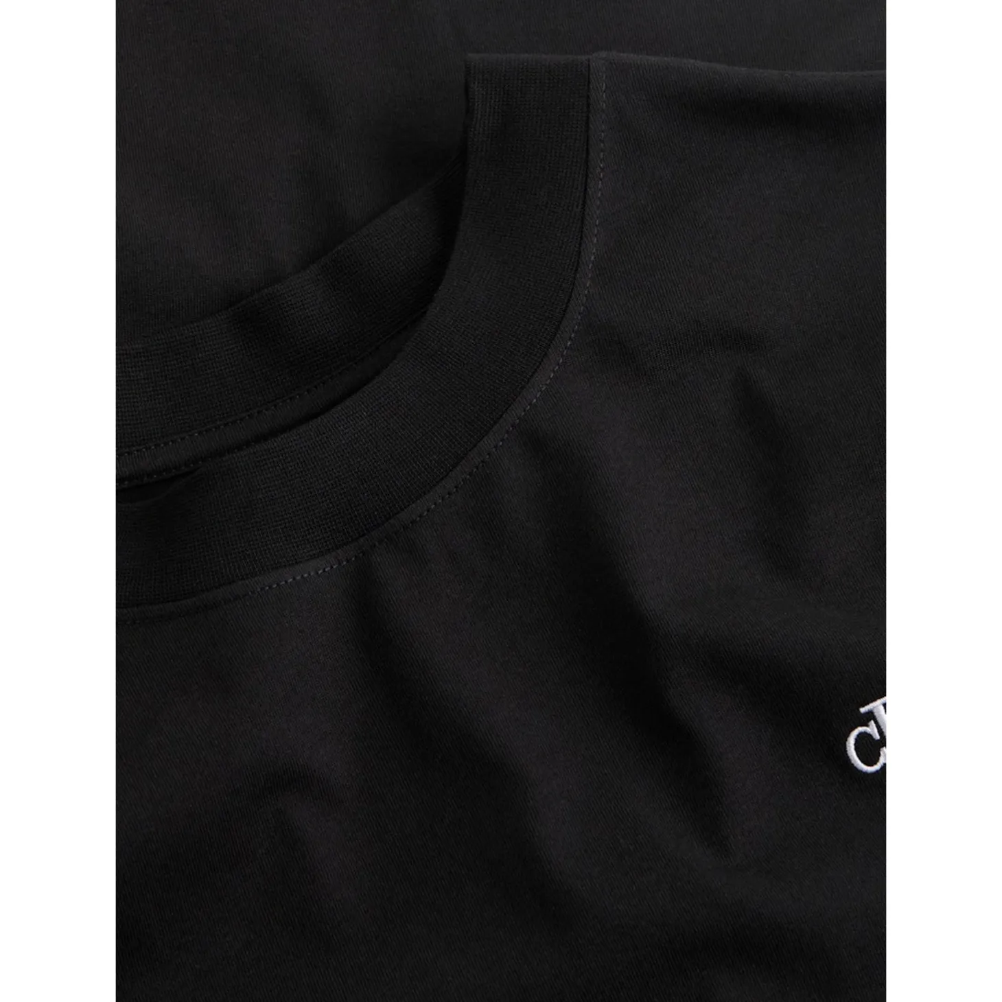 SERIF FONT GRAPHIC TEE