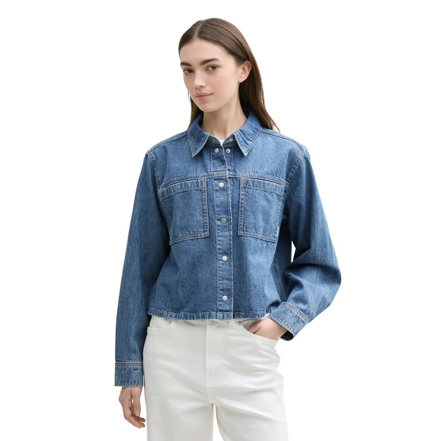Short denim shirt with pockets