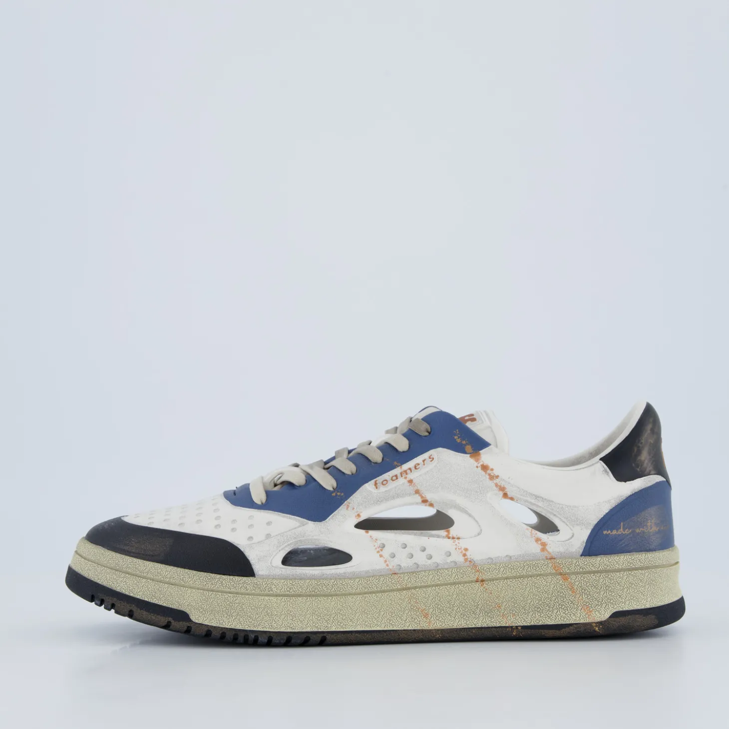 Sneaker
