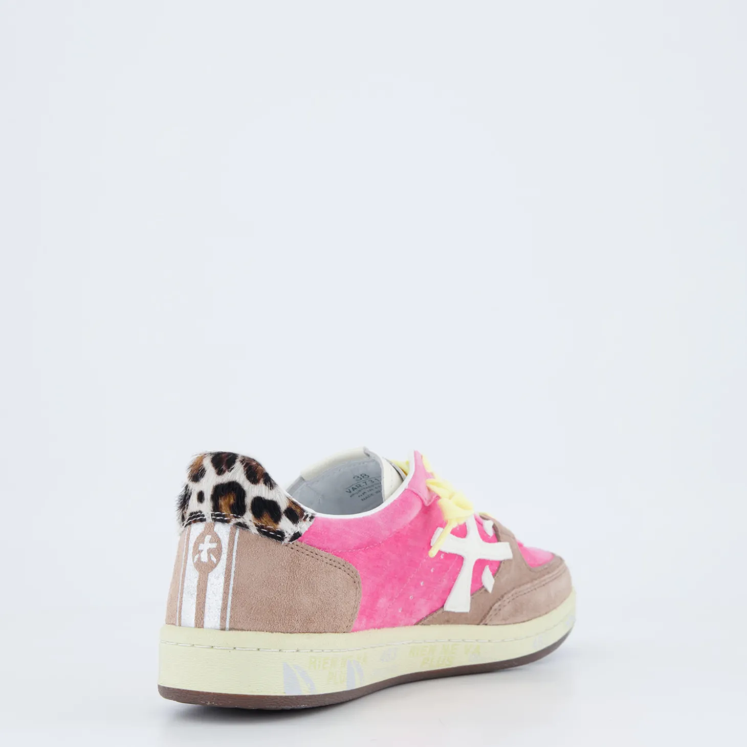 Sneaker