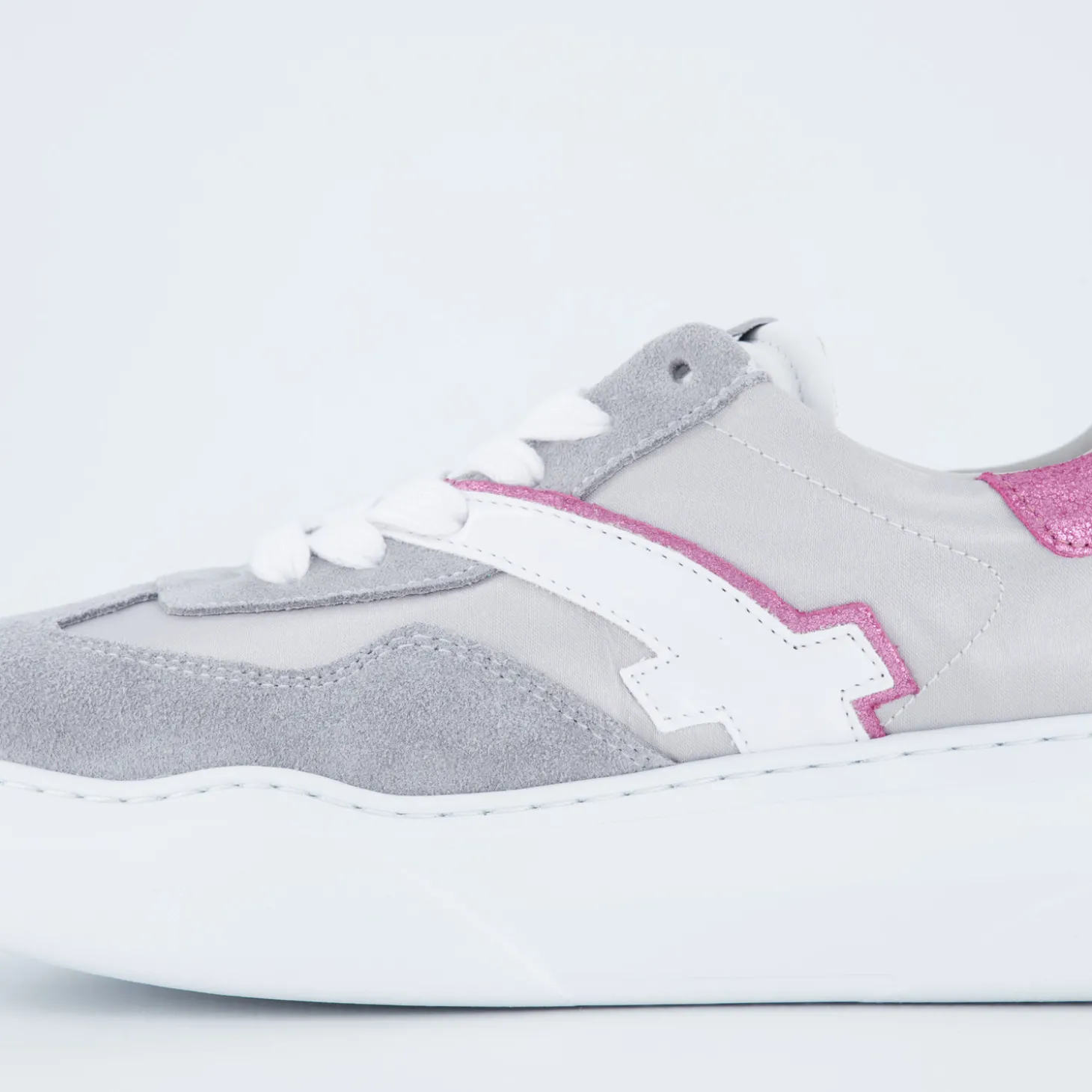 Sneaker