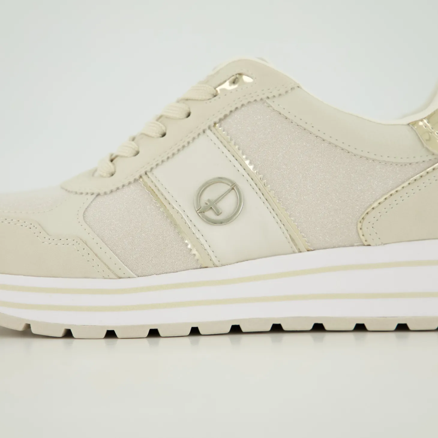 Sneaker