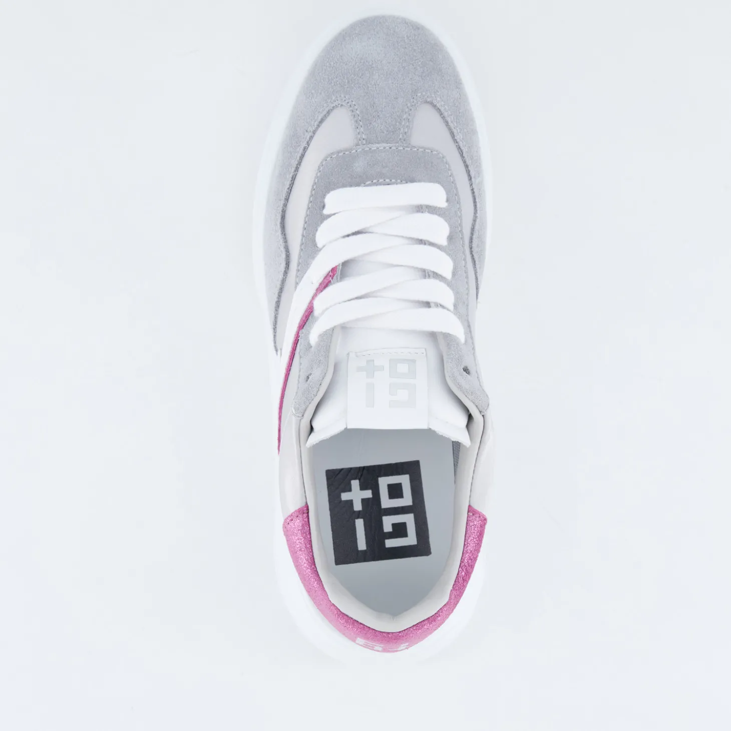 Sneaker
