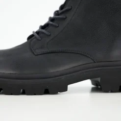 Stiefel & Stiefeletten