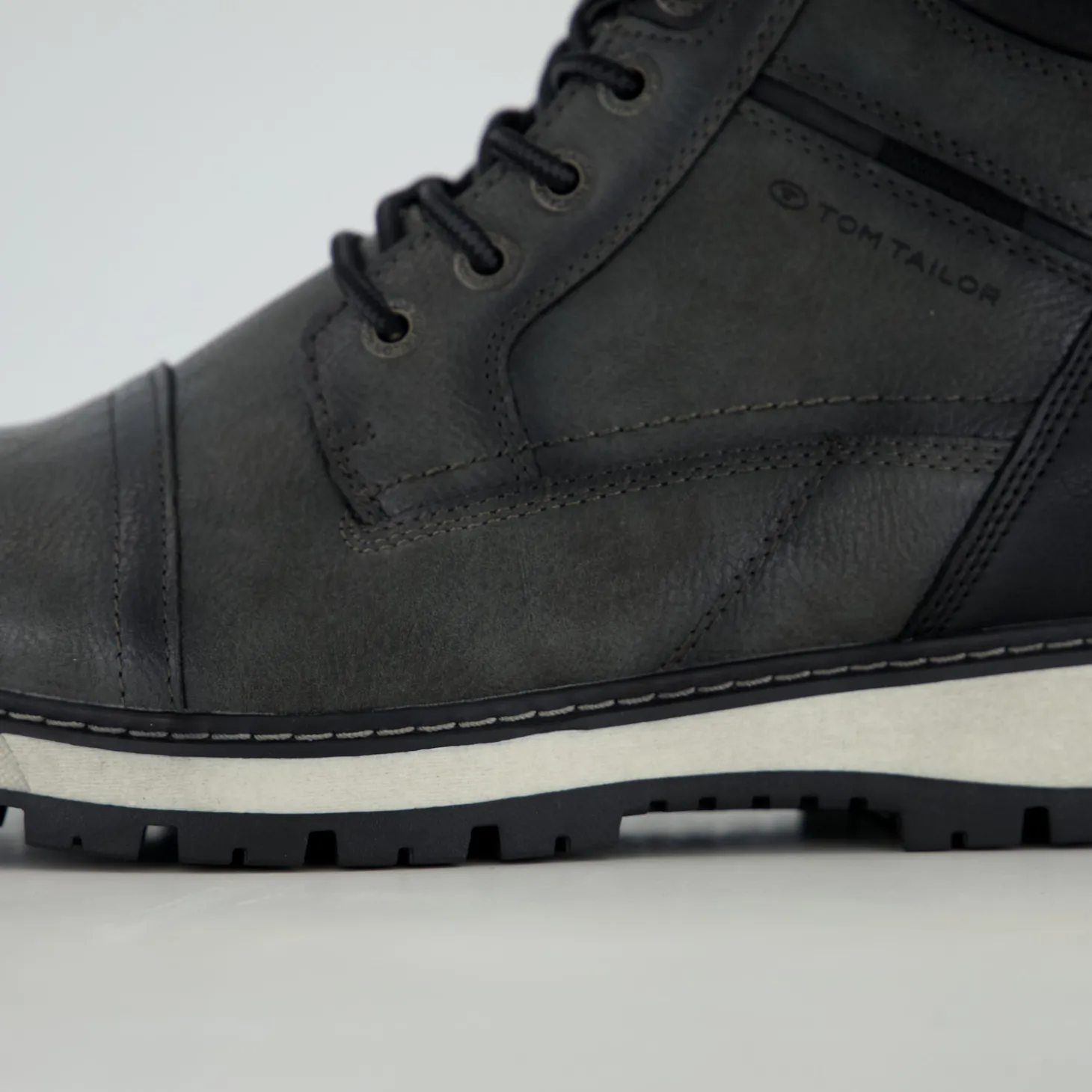 Stiefel & Stiefeletten