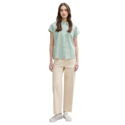 Striped shortsleeve shirt