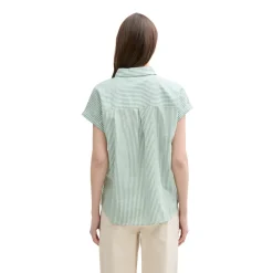 Striped shortsleeve shirt