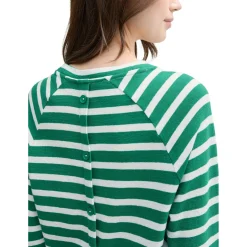 Structure T-shirt with buttons