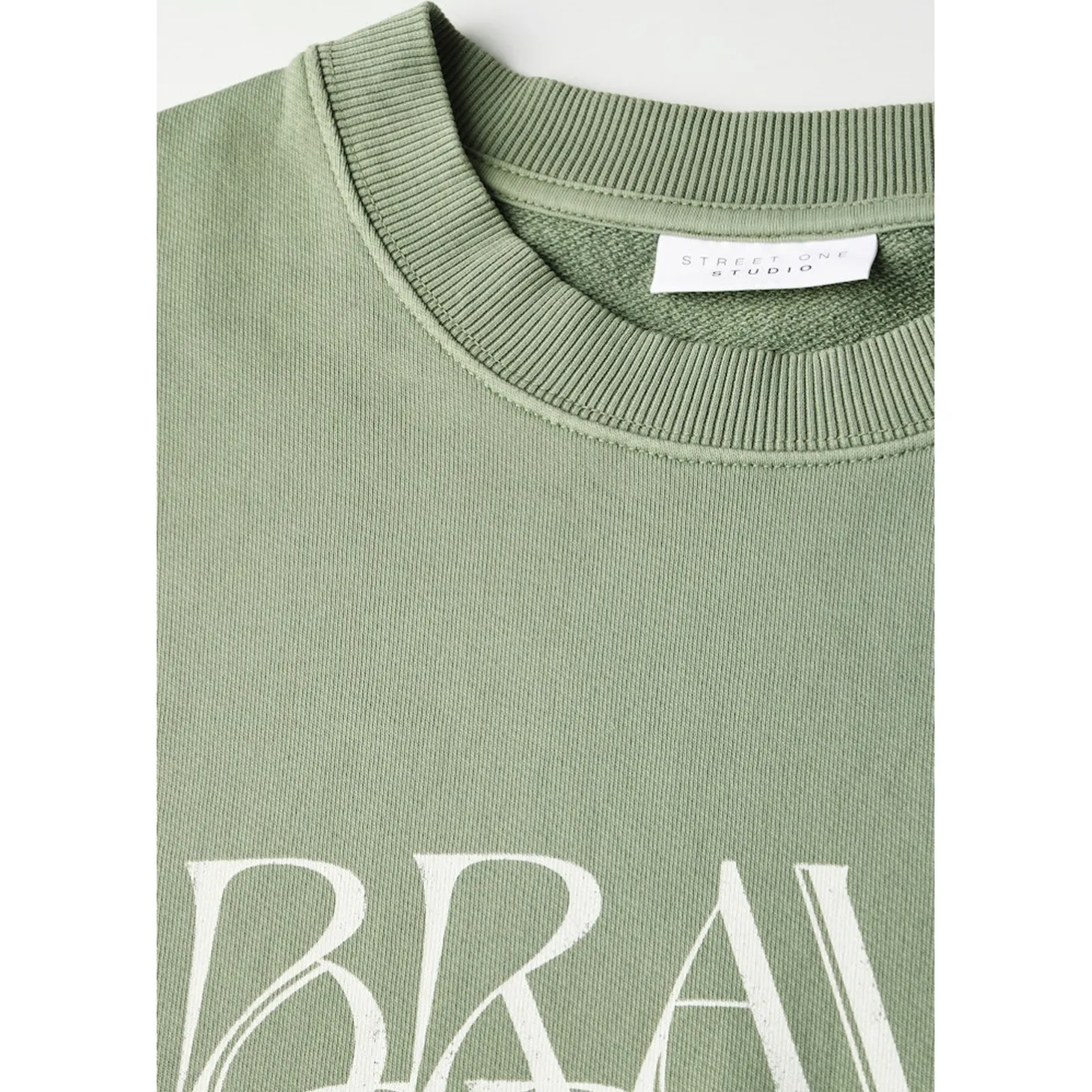 Studio Loose Fit Crewneck