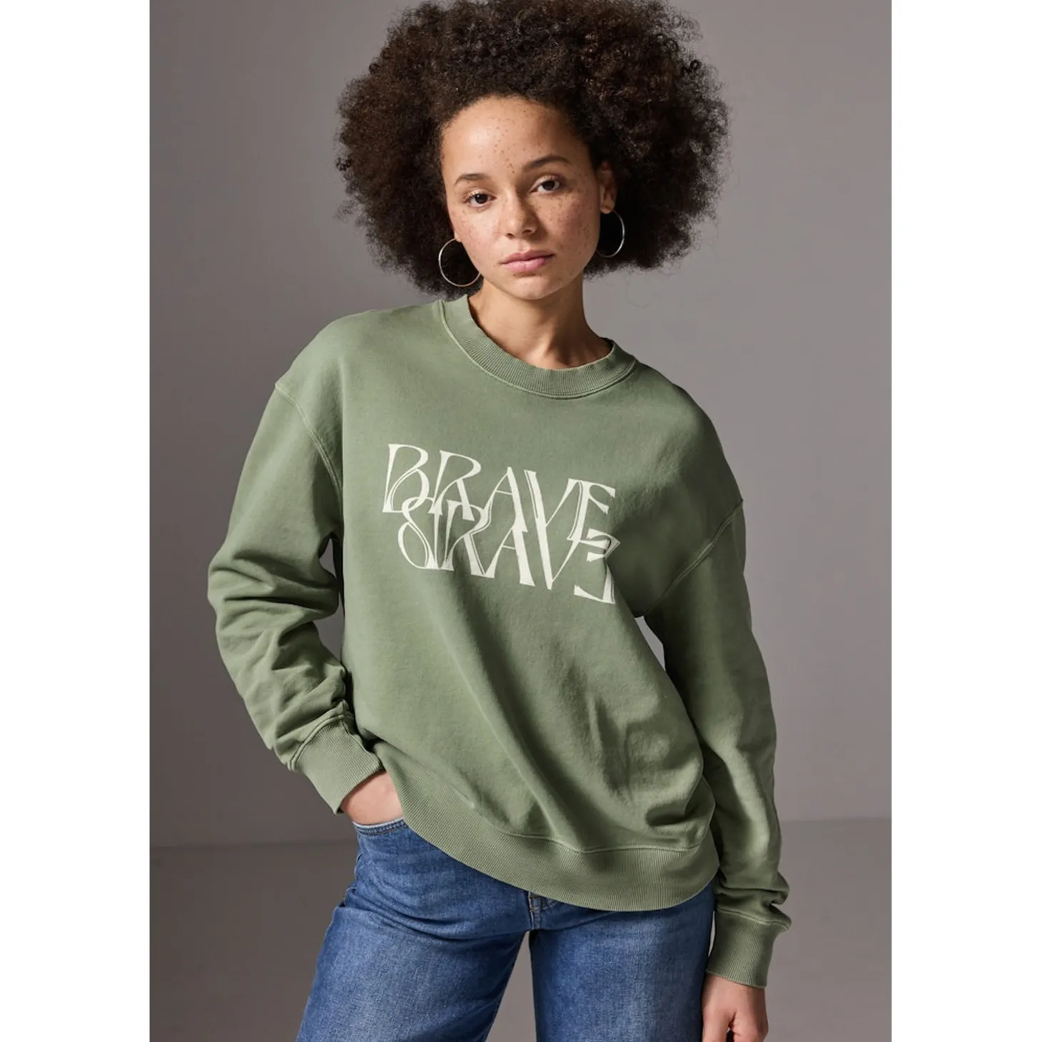 Studio Loose Fit Crewneck