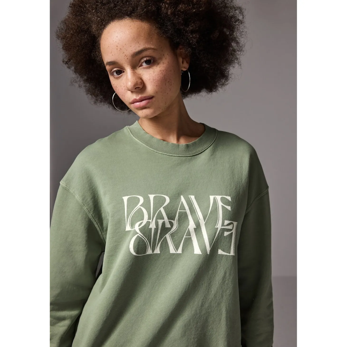 Studio Loose Fit Crewneck