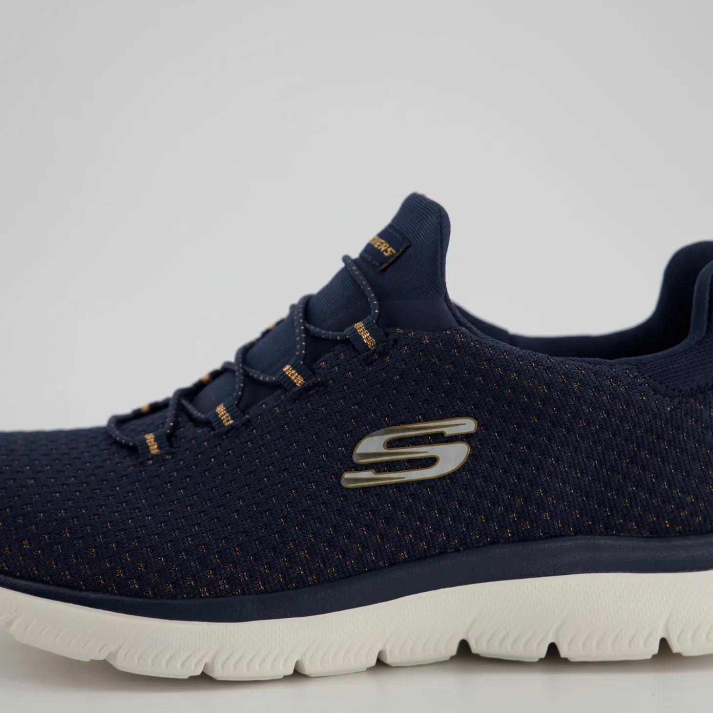 SUMMITS - BRIGHT BEZEL