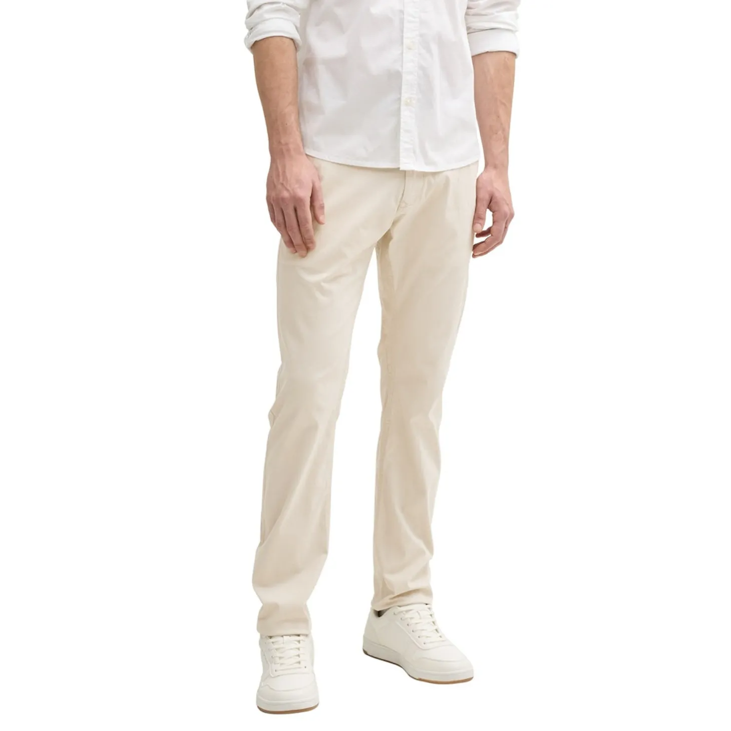 Tapered chino