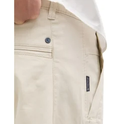 Tapered chino
