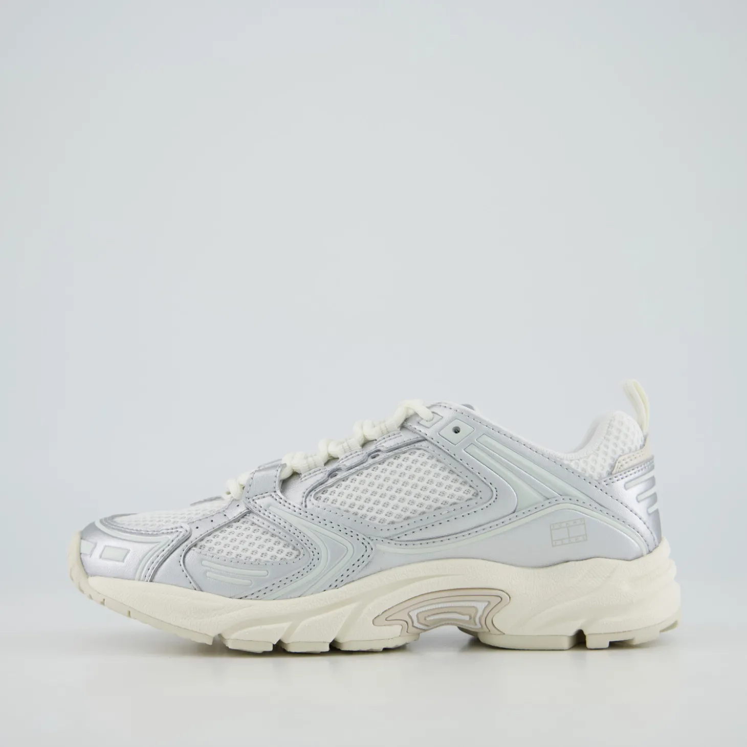 TJW ARCHIVE RETRO RUNNER